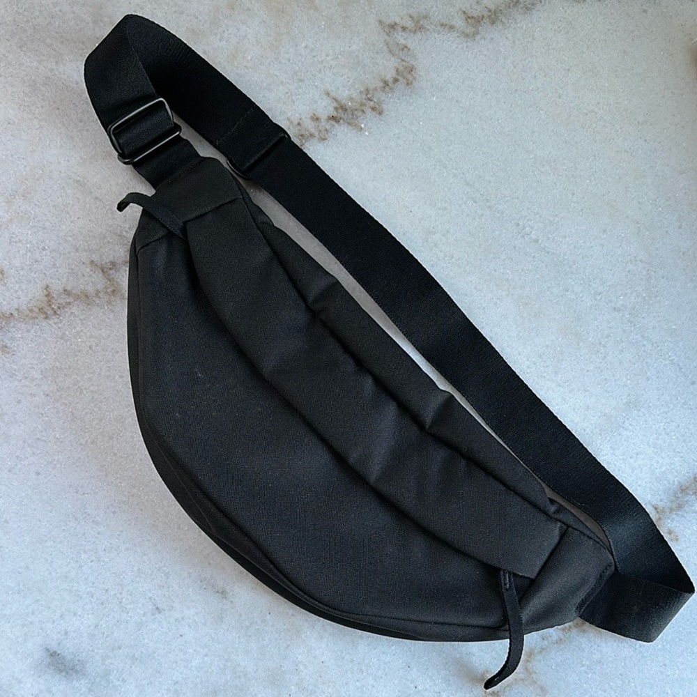 EVERLANE Black Sling Bag